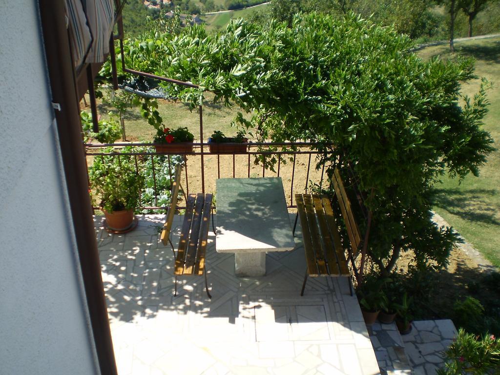 Apartment Fabris Roč Δωμάτιο φωτογραφία