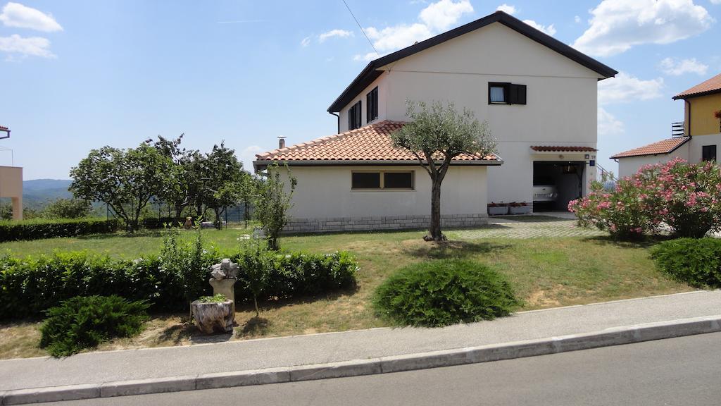Apartment Fabris Roč Δωμάτιο φωτογραφία